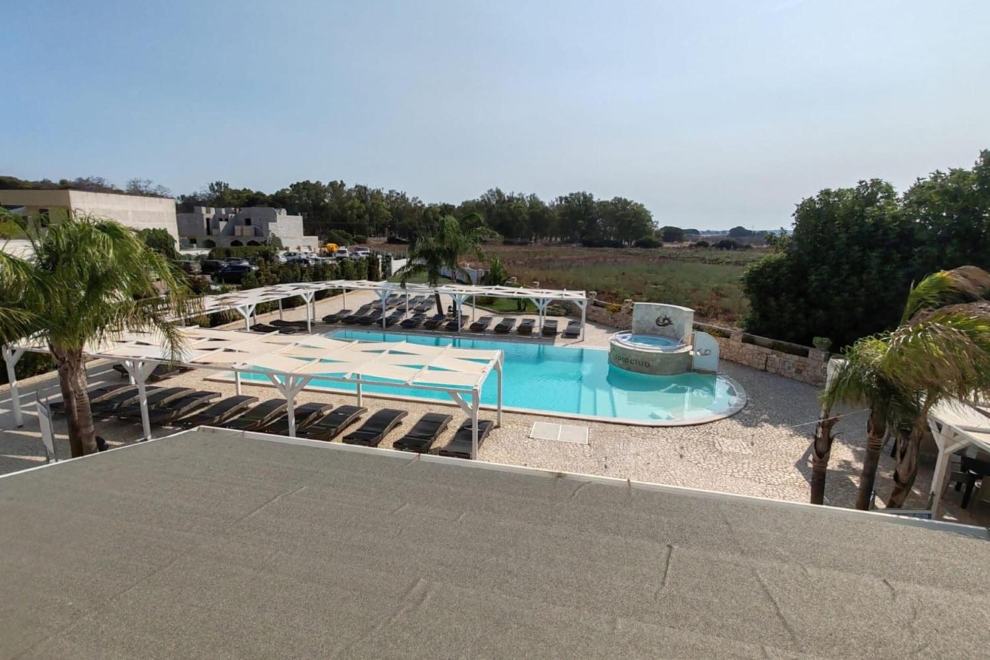 Pino Resort With Shared Pool Torre Lapillo Εξωτερικό φωτογραφία